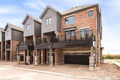 3407 6 Th Line, Townhouse with 4 bedrooms, 2 bathrooms and 2 parking in Oakville ON | Image 1