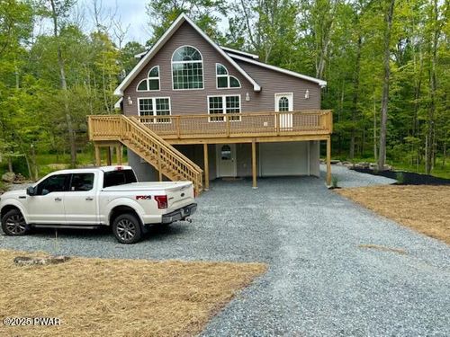 9 Wallenpaupack Dr, Lake Ariel, PA, 18436 | Card Image