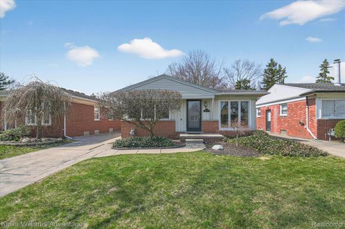 4000 Tulane St, Dearborn Heights, MI, 48125-2244 | Card Image