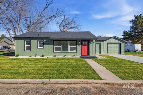 810 E 9th N, Mountain Home, ID, 83647-2241 | Card Image