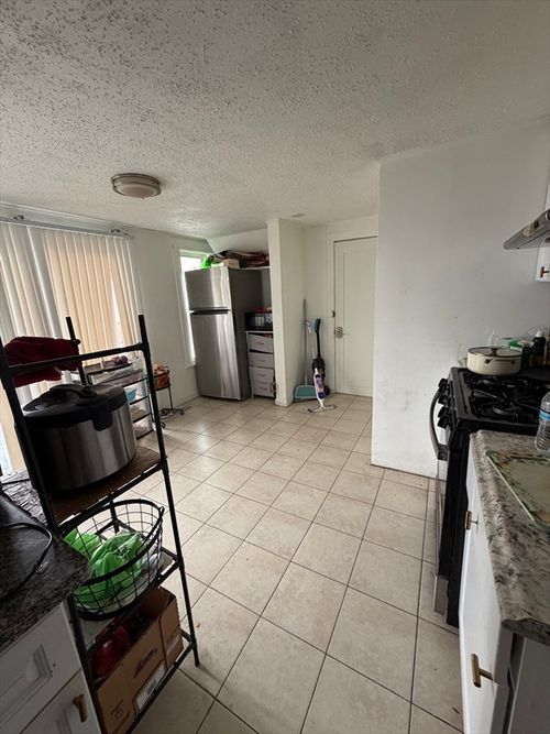 2-26 Brook St, Quincy, MA, 02170-1715 | Card Image