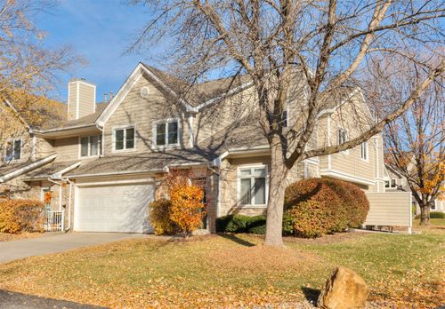 unit-301-811 Burr Oaks Dr, West Des Moines, IA, 50266-6650 | Card Image