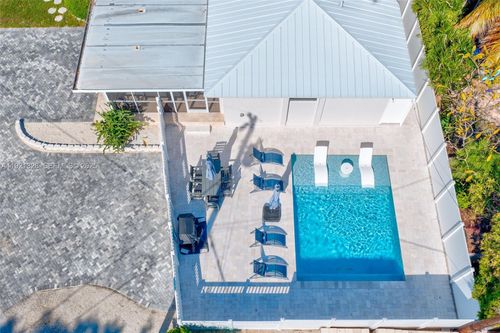 222 2nd Rd, Key Largo, FL, 33037-4832 | Card Image