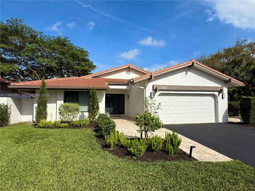 670 Deer Creek Hollows Cir, Deerfield Beach, FL, 33442 | Card Image