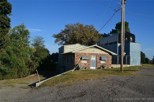 5999 E 109th St N, Wagoner, OK, 74467-8117 | Card Image