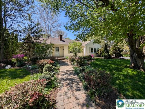 133 N Fairview Street, Nazareth Boro, PA, 18064 | Card Image
