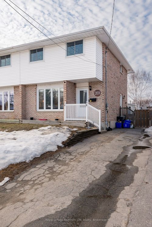 201 Marshall Park Drive, North Bay, ON, P1A3L1 | Card Image
