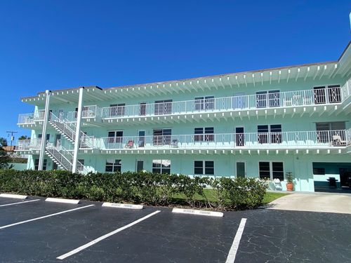102-219 Lakeview 102 Avenue, Lantana, FL, 33462 | Card Image