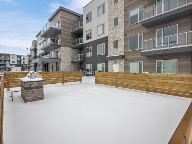 215 - 200 Shawnee Square Sw, Home with 3 bedrooms, 2 bathrooms and 1 parking in Calgary AB | Image 16