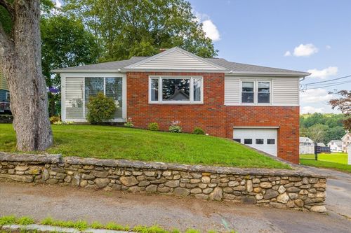 30 Mcdonald St, Spencer, MA, 01562-2542 | Card Image