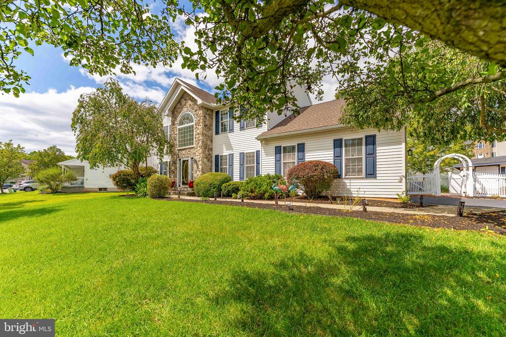 Calkins Dr, Reading, PA 19606