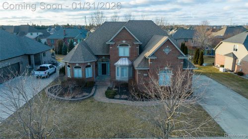 54395 White Spruce Ln, Shelby Twp, MI, 48315-1467 | Card Image