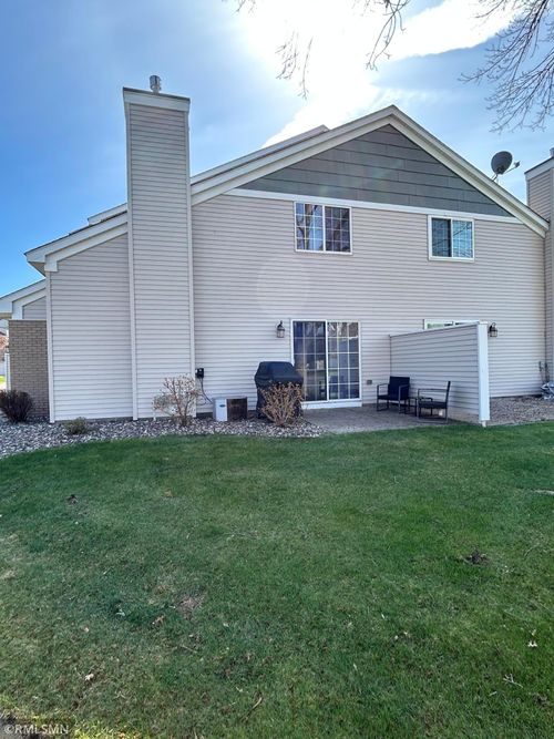 136-4126 Durham Ct, Eagan, MN, 55122-2147 | Card Image