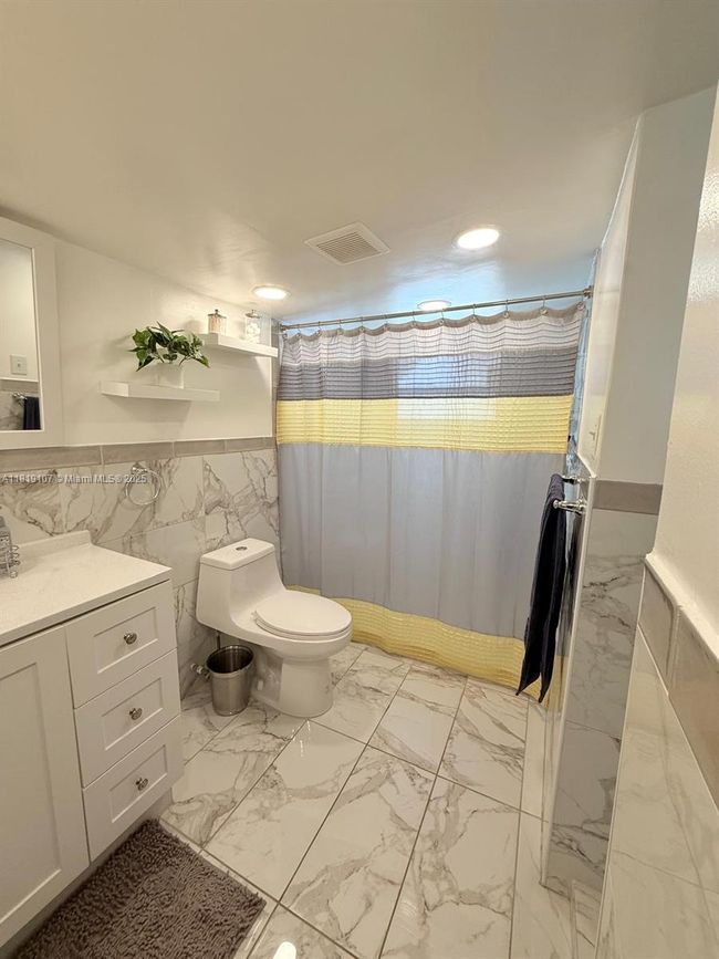 REAR - 7643 Miramar Pkwy, House other with 1 bedrooms, 1 bathrooms and null parking in Miramar FL | Image 8