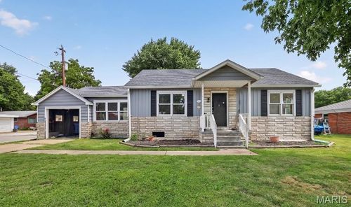 404 E Airline Dr, East Alton, IL, 62024-1903 | Card Image