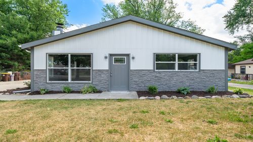131 Wilson Ave, Machesney Park, IL, 61115-2362 | Card Image