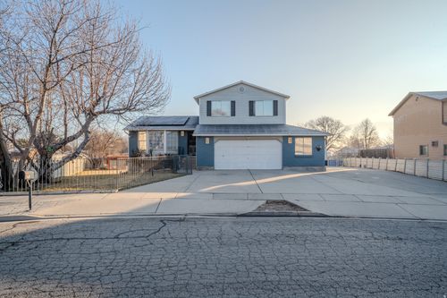 7529 S Springbrook Dr, West Jordan, UT, 84084-3656 | Card Image