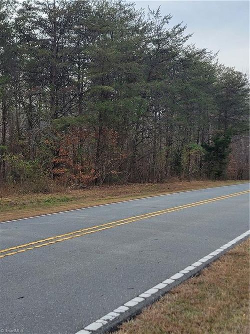 1788 Bowen Rd, Pinnacle, NC, 27043-8190 | Card Image