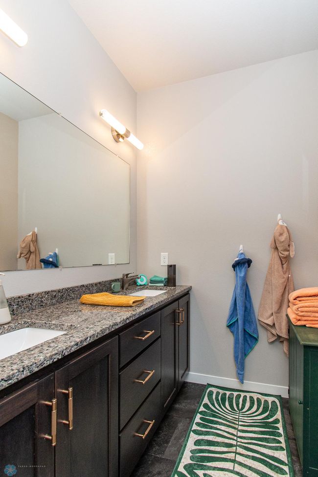 Bathroom 2 | Image 60