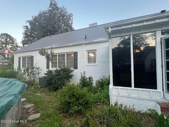 313 E 1 St Ave, House other with 3 bedrooms, 2 bathrooms and 3 parking in Chadbourn NC | Image 6