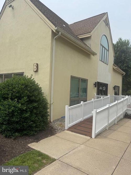 30 Jackson Rd, MEDFORD, NJ, 08055-9283 | Card Image