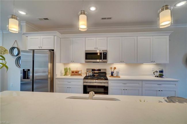 2919 Pretty Lake Ave, House attached with 4 bedrooms, 4 bathrooms and null parking in Norfolk VA | Image 11