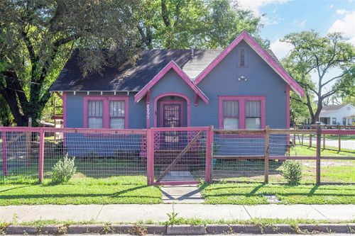 4995 Highland Ave, Beaumont, TX, 77705-5222 | Card Image