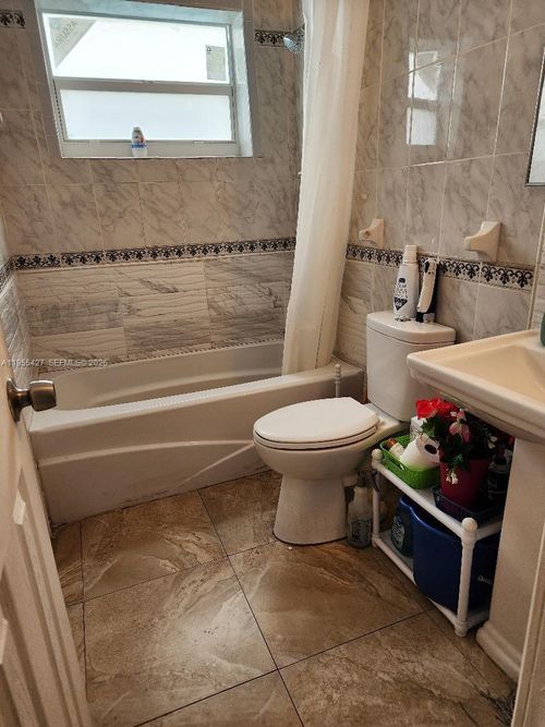 4241 Nw 36th Ave, Lauderdale Lakes, FL, 33309-4129 | Card Image