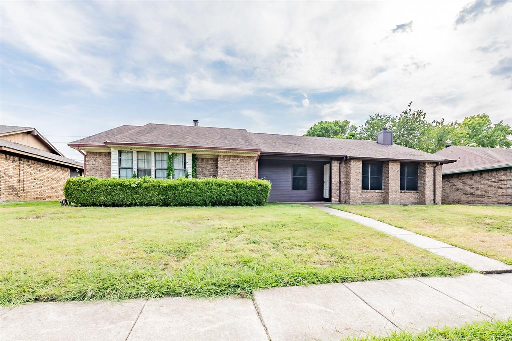 Amberway Ln, Garland, TX 75040