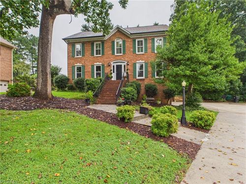 1213 Elmwood Ave, High Point, NC, 27265-9577 | Card Image
