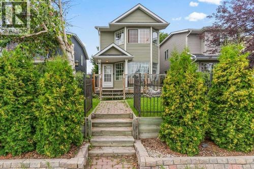 112 Rivercrest Cir Se, Calgary, AB, T2C4G4 | Card Image