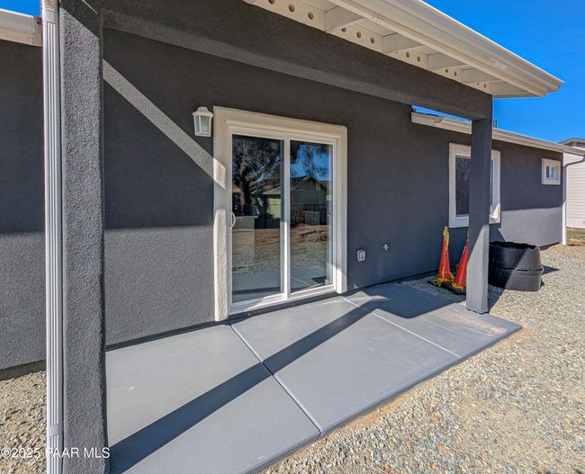 Back Patio | Image 35