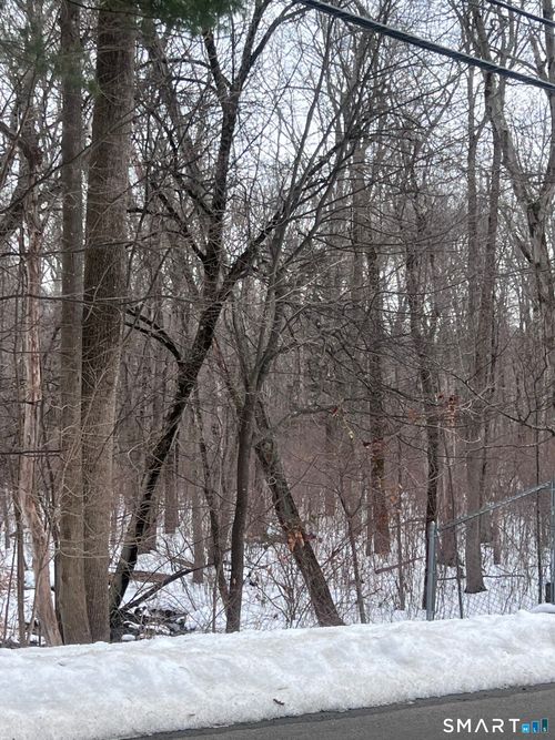 270 Johnson Rd, Hamden, CT, 06518-1817 | Card Image