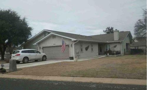 2332 Rock Creek Dr, Kerrville, TX, 78028-6549 | Card Image