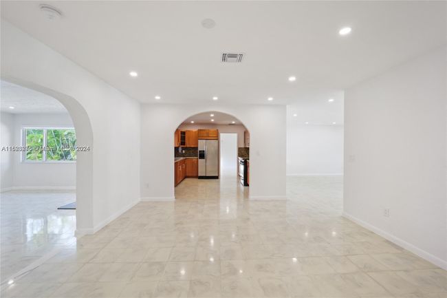 111 E 1st Ct, House other with 3 bedrooms, 3 bathrooms and null parking in Miami Beach FL | Image 15