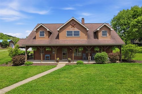 699 Brinkerton Rd, Greensburg, PA, 15601-8242 | Card Image