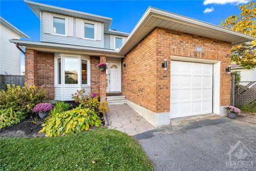 1847 D'Amour Cres, Orléans, ON, K1C5H4 | Card Image