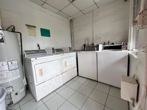 apt-18-2037 Madison St, Hollywood, FL, 33020-6933 | Card Image