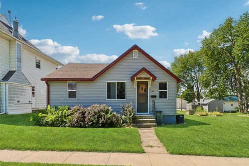 204 Grand Street, Guthrie Center, IA, 50115 | Card Image