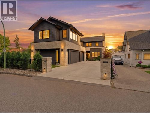 267 Lake Ave, Kelowna, BC, V1Y5W6 | Card Image
