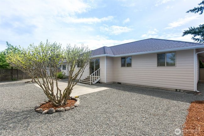 862 E Cedar St, House other with 3 bedrooms, 2 bathrooms and 2 parking in Sequim WA | Image 32