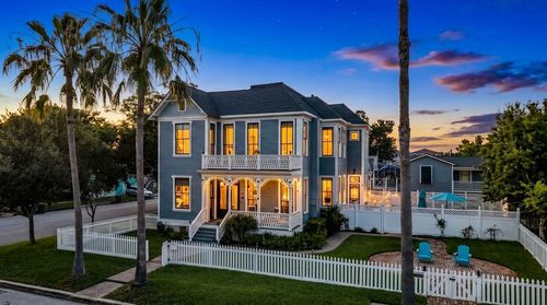 1728 Avenue M, Galveston, TX, 77550-6032 | Card Image