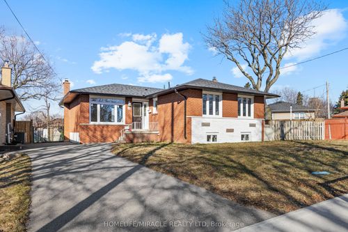 46 Flintwick Dr, Scarborough, ON, M1P4G9 | Card Image