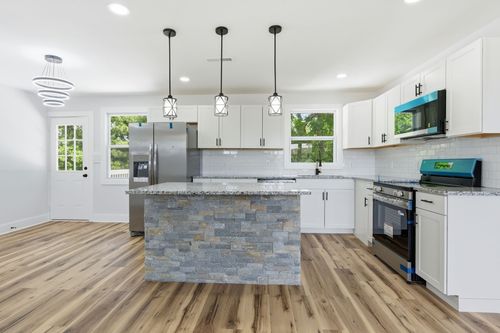 3313 Leondale Ter, Nashville, TN, 37207-2113 | Card Image