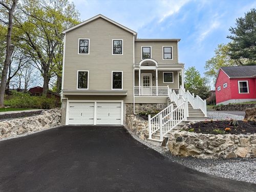 16 Hillside Park, Melrose, MA, 02176-6402 | Card Image