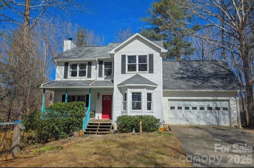 28 Sweetbriar Ct, Asheville, NC, 28803-8604 | Card Image