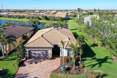 Luxurious Abbeyville with Saltwater Pool | Image 1