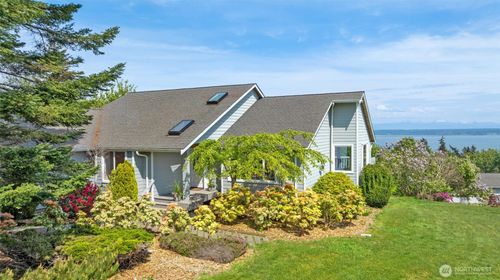 827 Michael Way, Camano Island, WA, 98282-7548 | Card Image