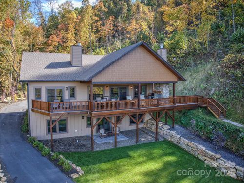 85 Fern Brook Dr, Waynesville, NC, 28786-1597 | Card Image