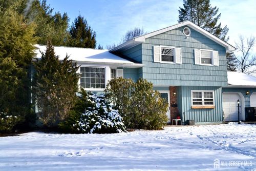 31 Tall Oaks Dr, East Brunswick, NJ, 08816-3429 | Card Image